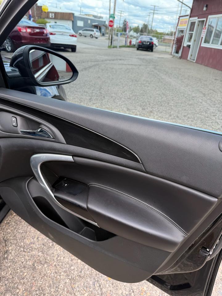 Buick Regal 4dr Sdn Premium II FWD 2015