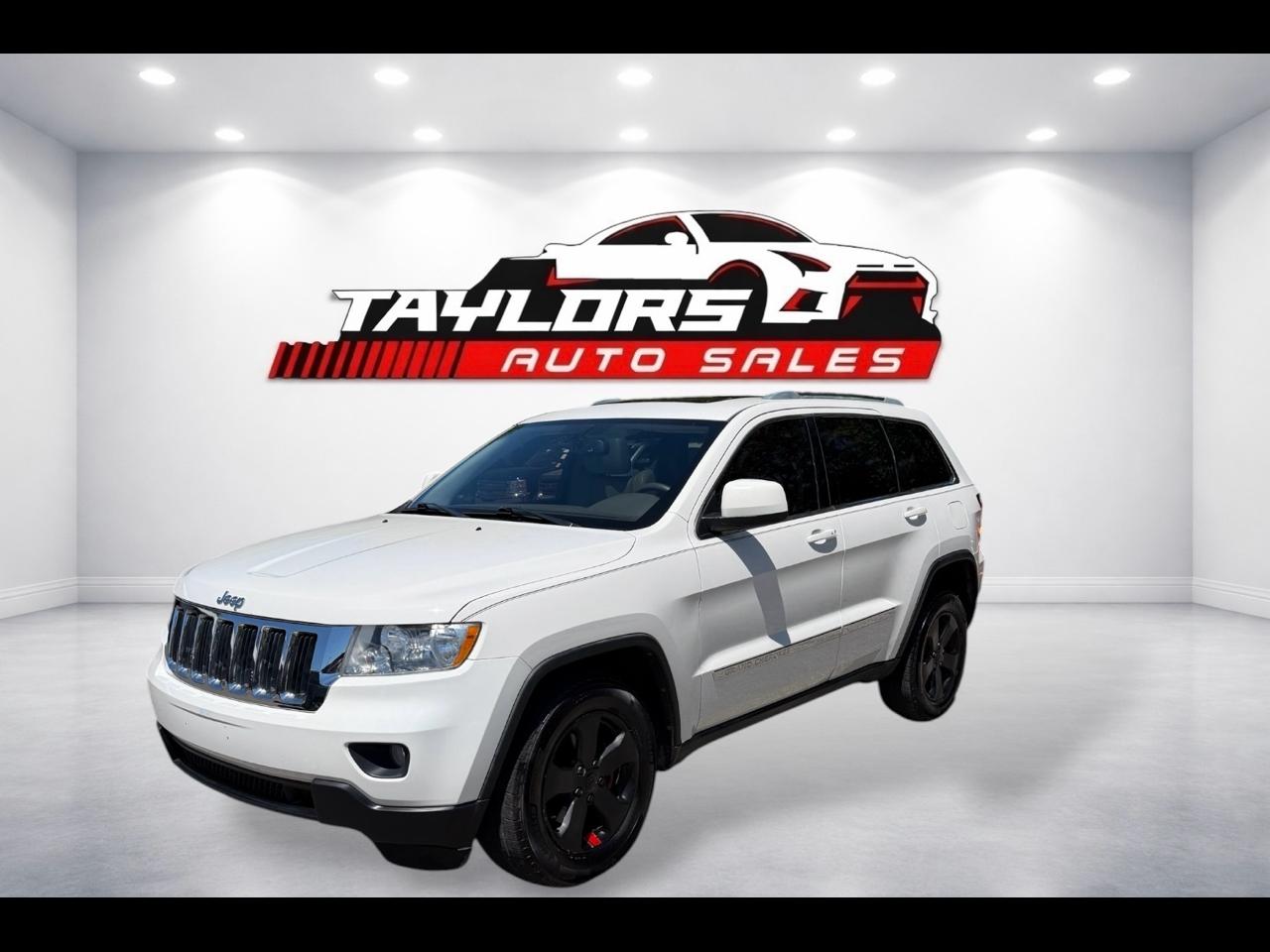 2011 Jeep Grand Cherokee Laredo 4WD's photo