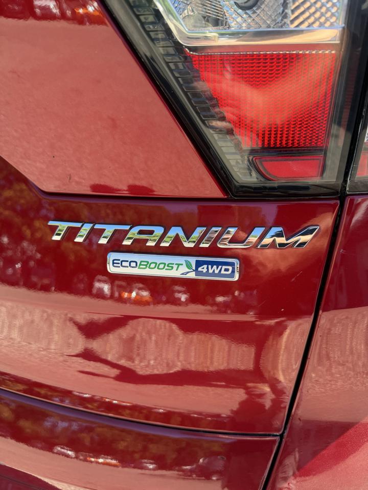 Ford Escape Titanium 4WD 2017