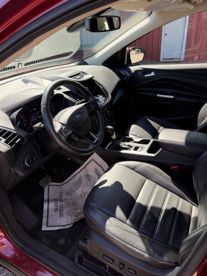 Ford Escape Titanium 4WD 2017