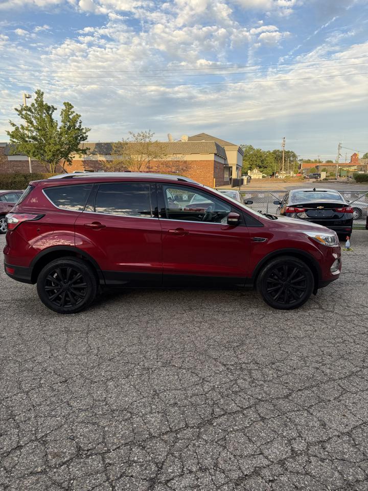 Ford Escape Titanium FWD 2017