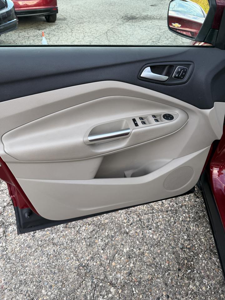 Ford Escape Titanium FWD 2017