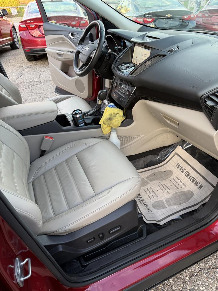 Ford Escape Titanium FWD 2017
