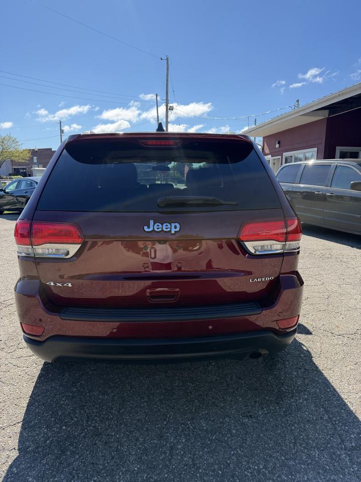 Jeep Grand Cherokee Laredo 4WD 2018
