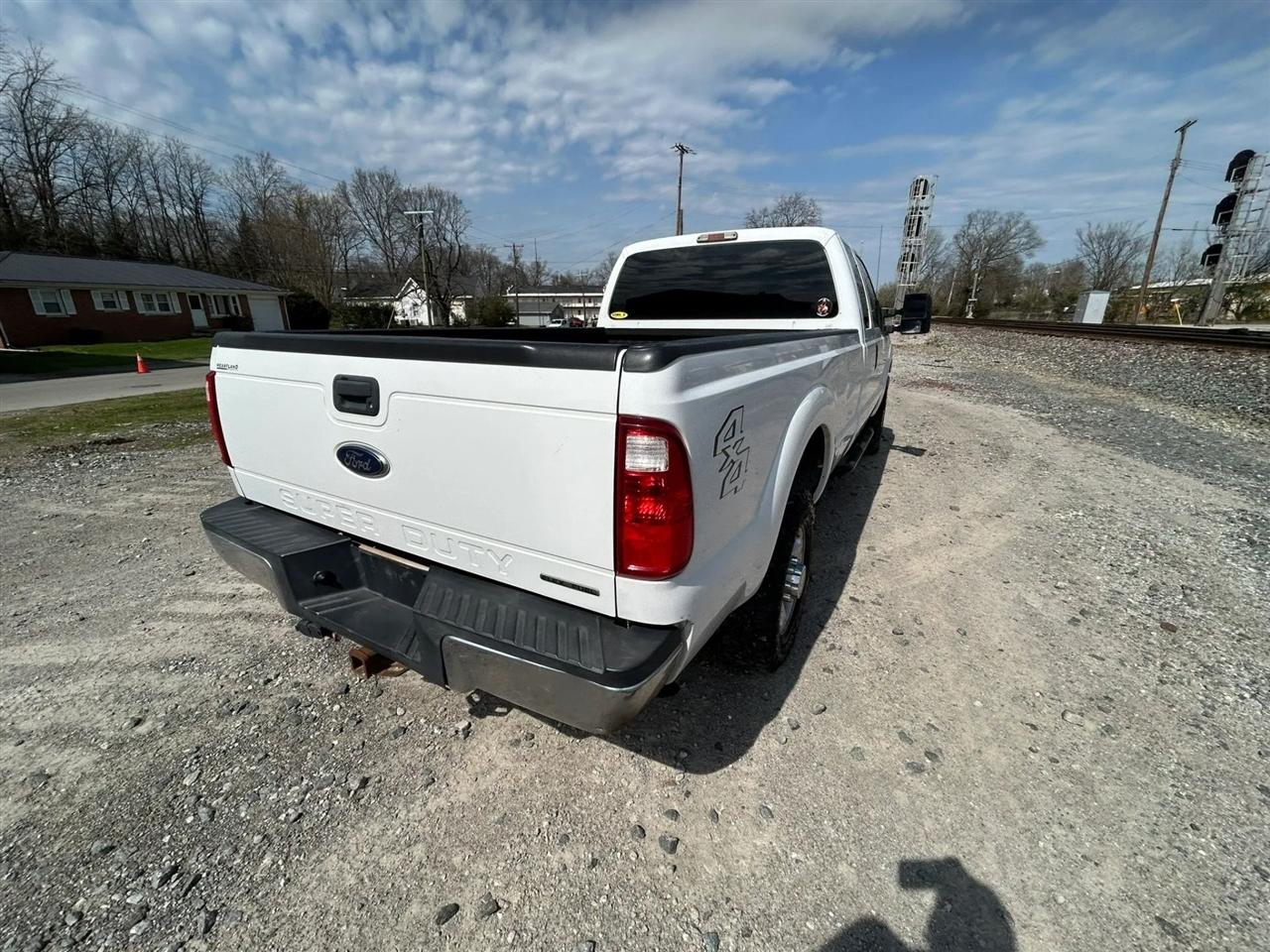 Ford F-250 SD XL SuperCab 4WD 2016