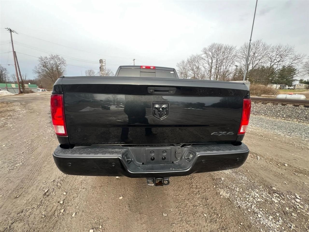 RAM 2500 SLT Crew Cab SWB 4WD 2017