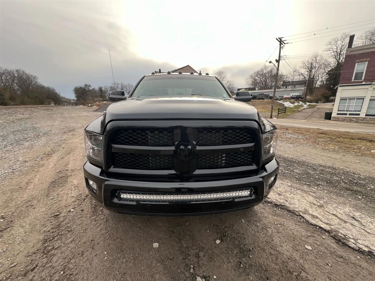 RAM 2500 SLT Crew Cab SWB 4WD 2017