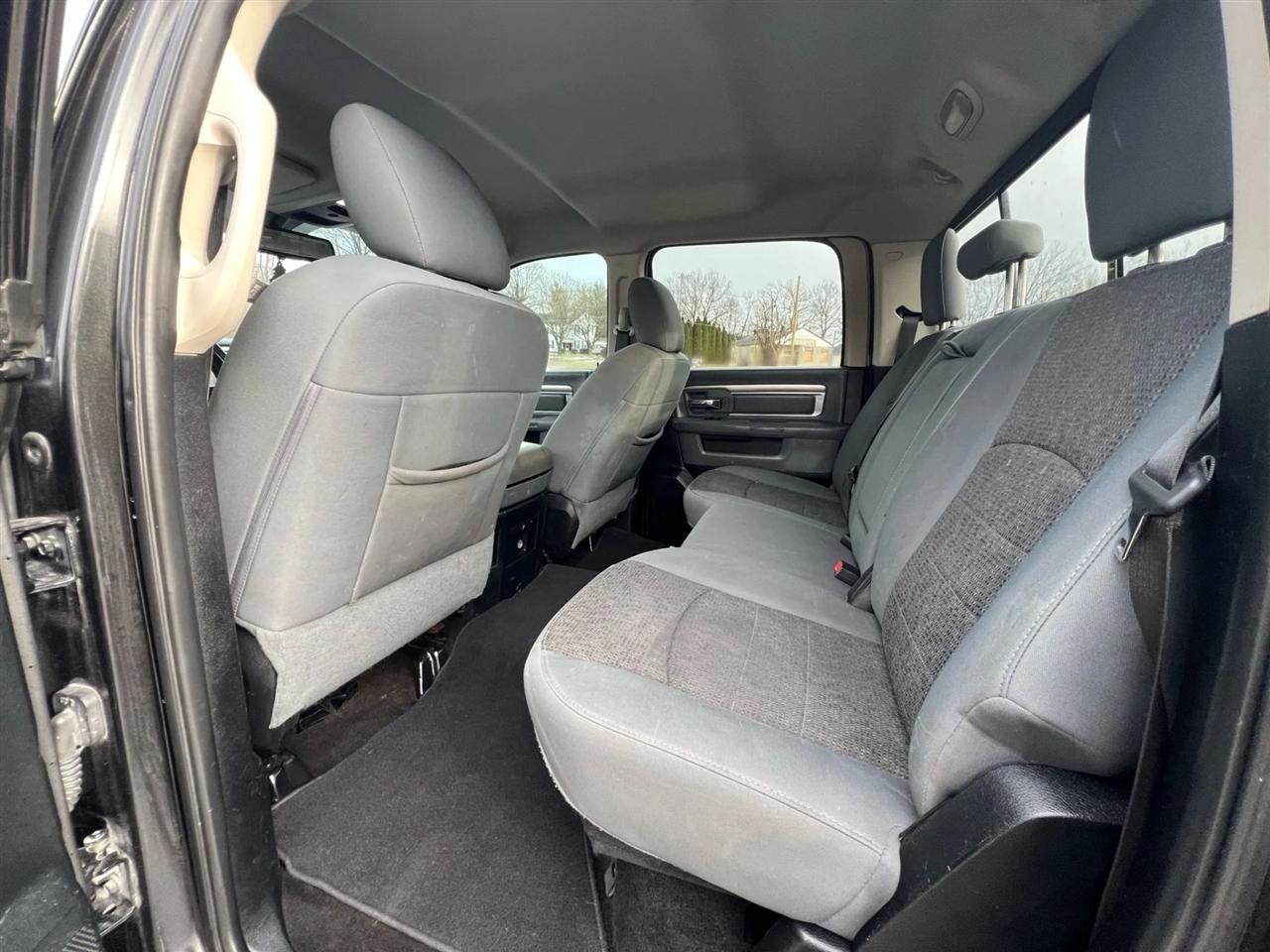 RAM 2500 SLT Crew Cab SWB 4WD 2017