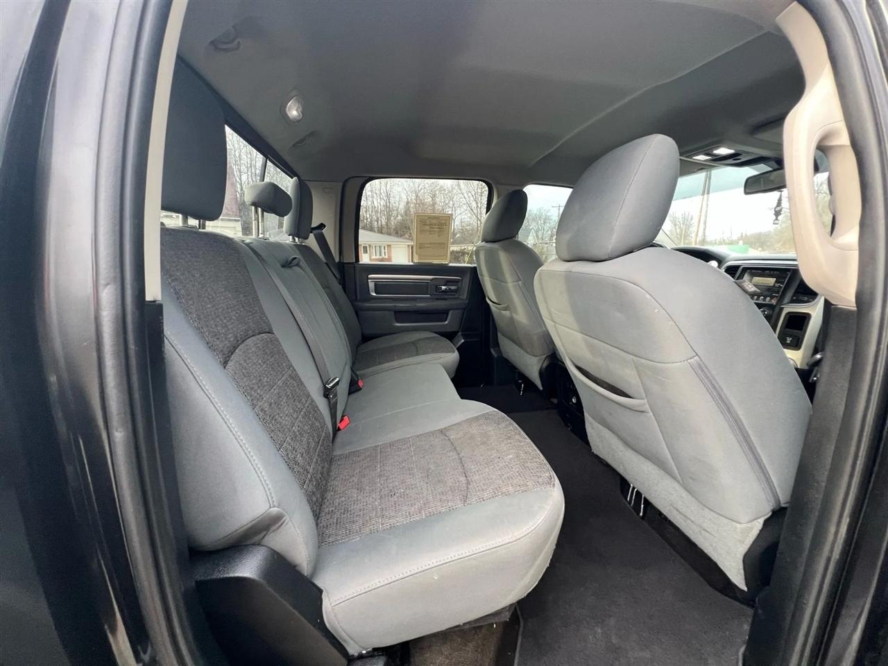 RAM 2500 SLT Crew Cab SWB 4WD 2017