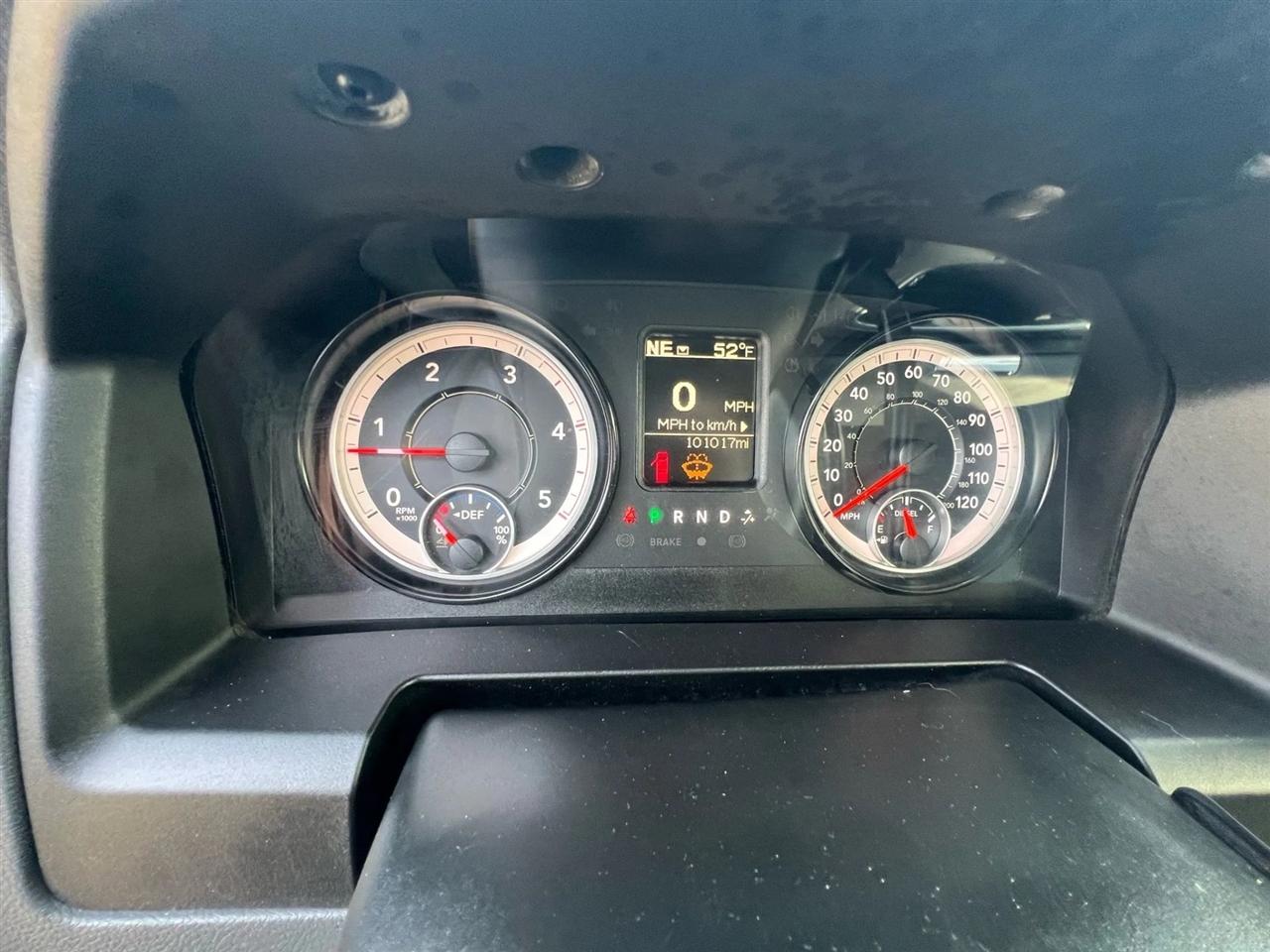 RAM 2500 SLT Crew Cab SWB 4WD 2017