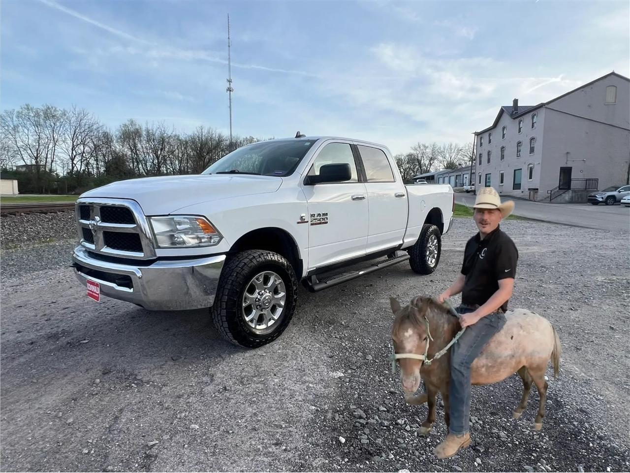 2016 RAM 2500 SLT Crew Cab SWB 4WD