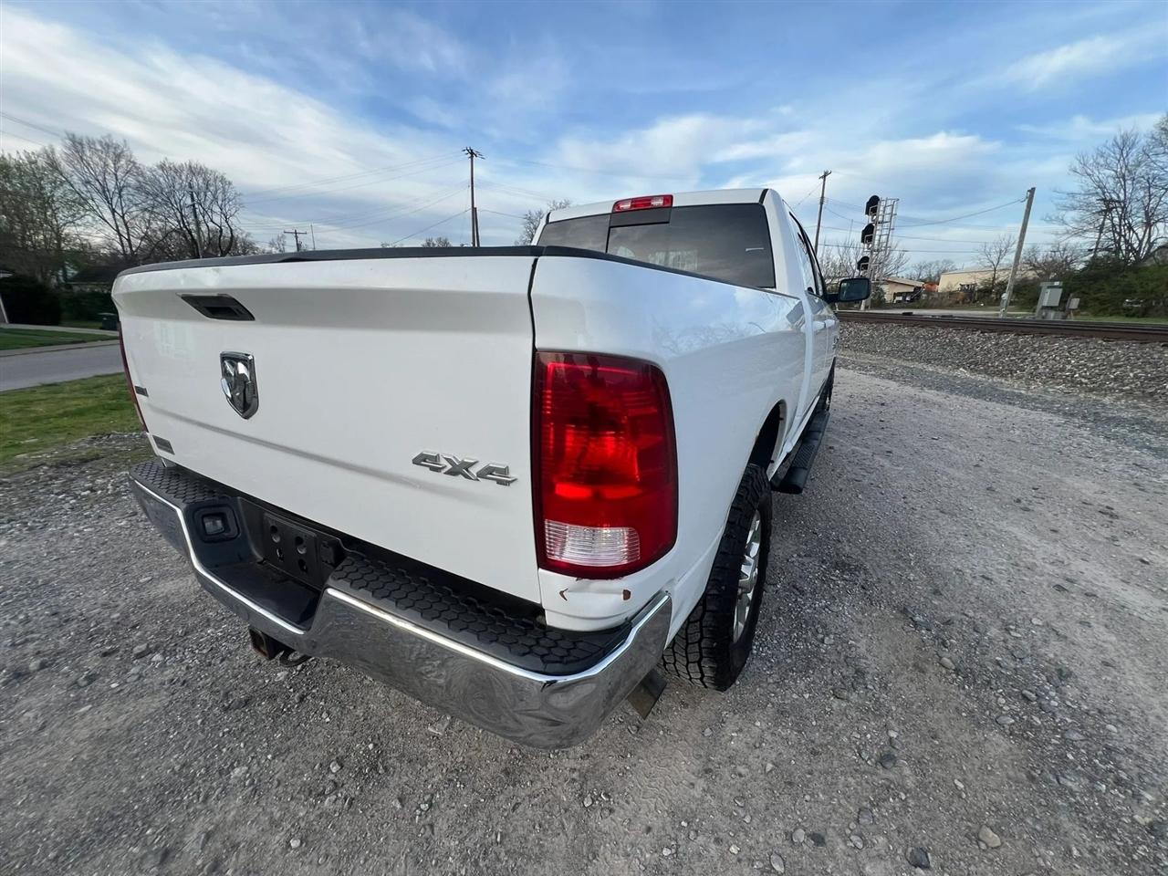RAM 2500 SLT Crew Cab SWB 4WD 2016