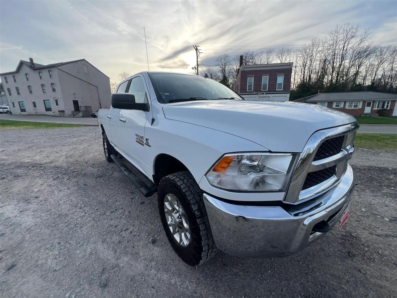 RAM 2500 SLT Crew Cab SWB 4WD 2016