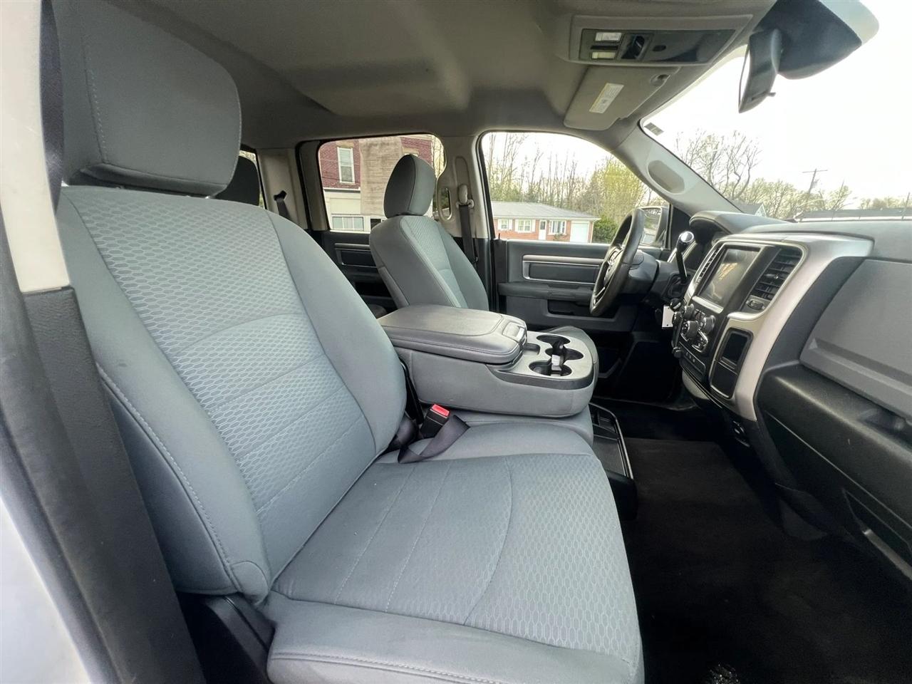 RAM 2500 SLT Crew Cab SWB 4WD 2016