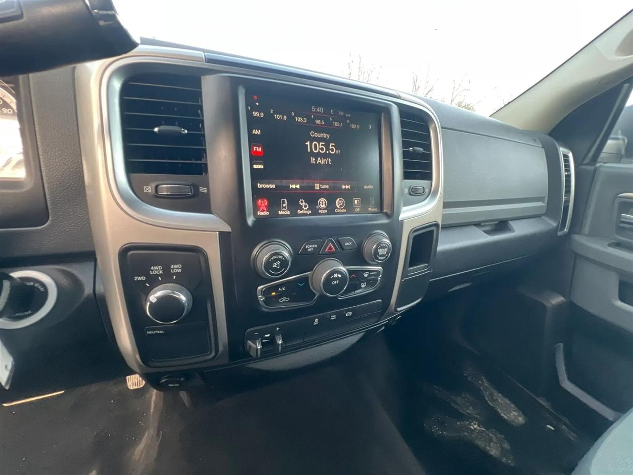 RAM 2500 SLT Crew Cab SWB 4WD 2016