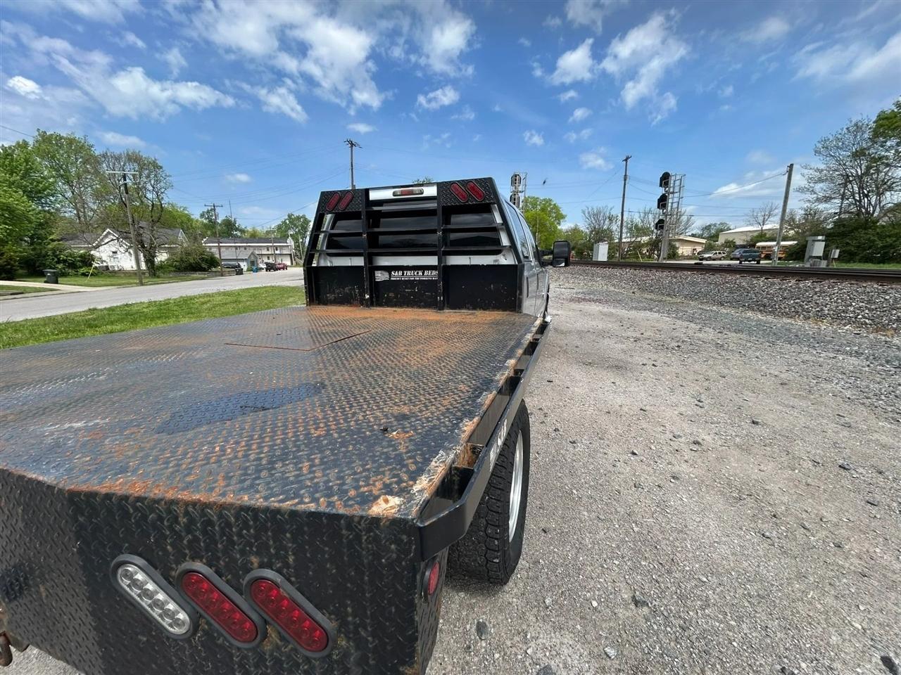 Ford F-350 SD XL Crew Cab Long Bed DRW 4WD 2011