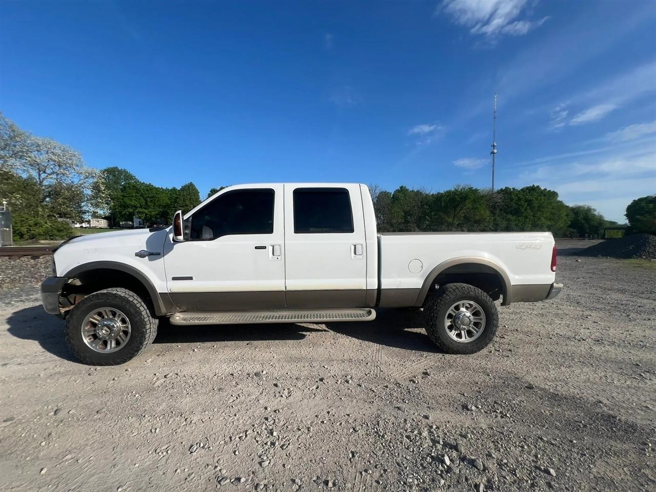 Ford F-350 SD XLT Crew Cab Long Bed 4WD 2005