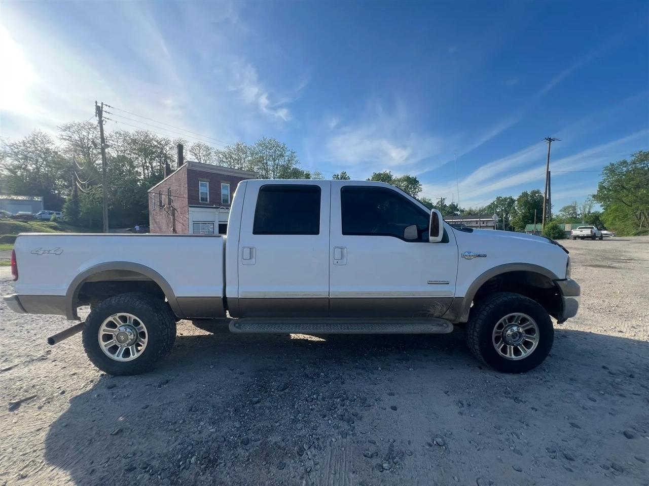 Ford F-350 SD XLT Crew Cab Long Bed 4WD 2005