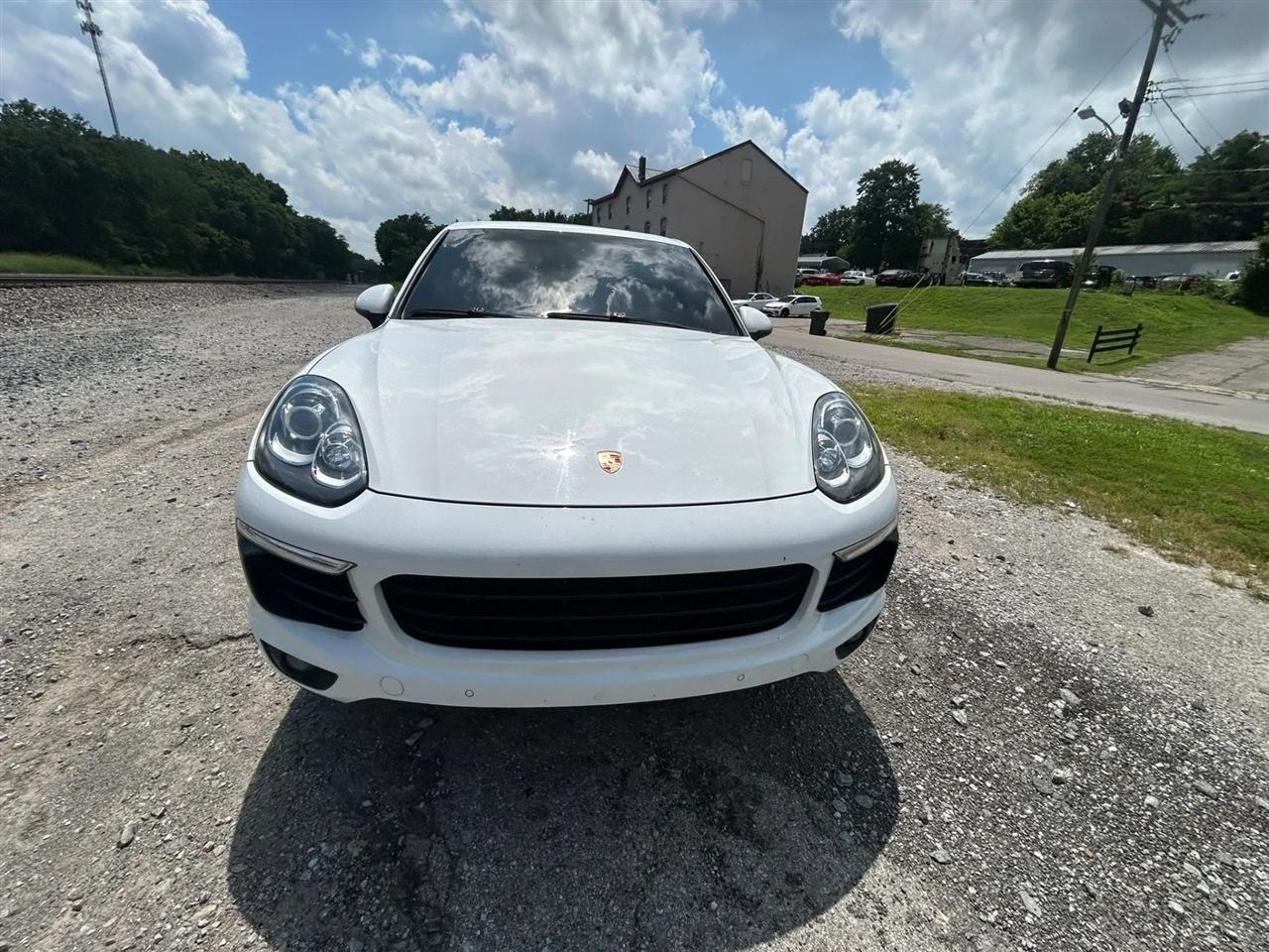 2017 Porsche Cayenne S - Photo 8
