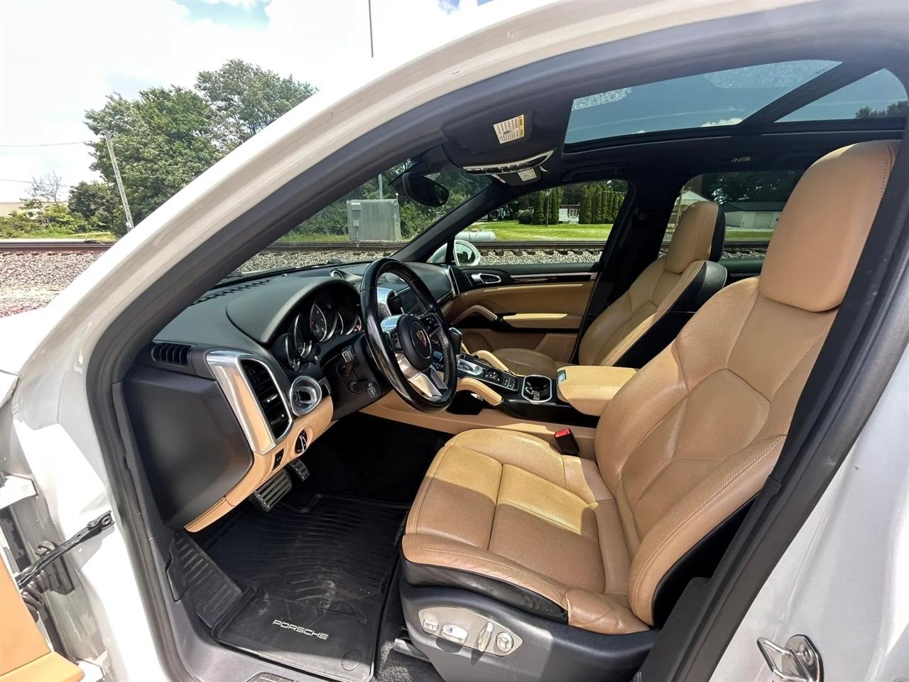 2017 Porsche Cayenne S - Photo 9