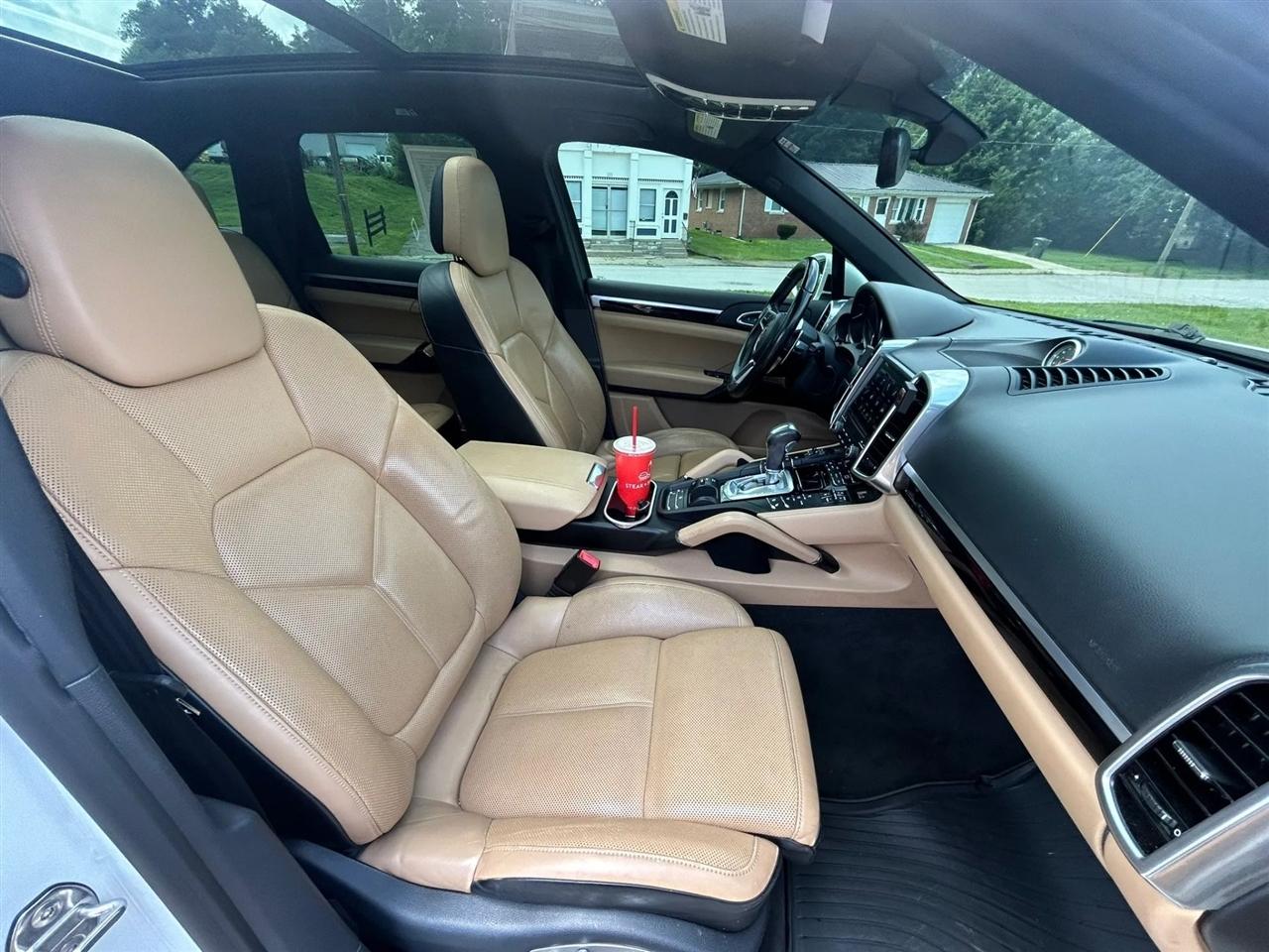2017 Porsche Cayenne S - Photo 12
