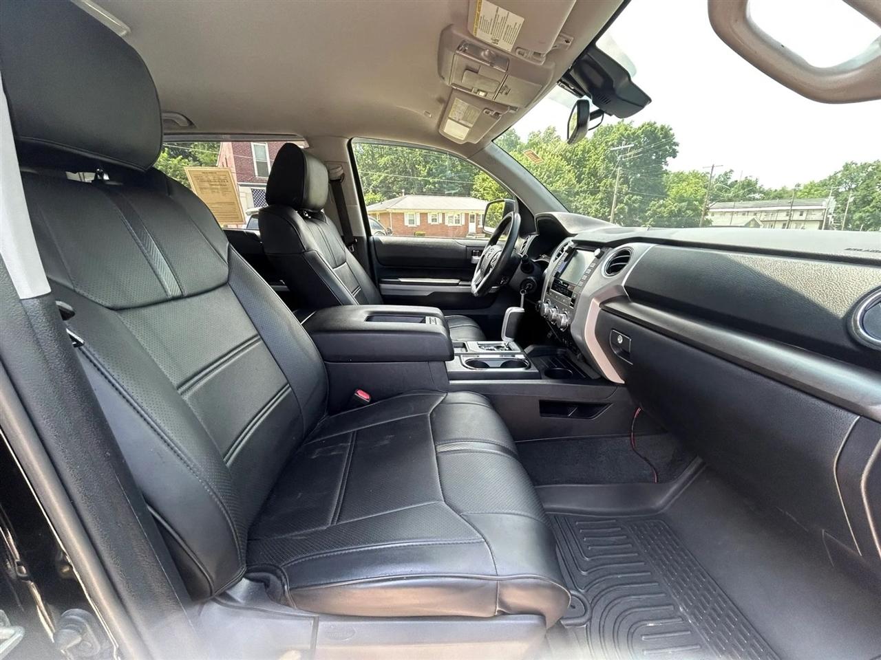 Toyota Tundra SR5 5.7L V8 CrewMax 4WD 2020