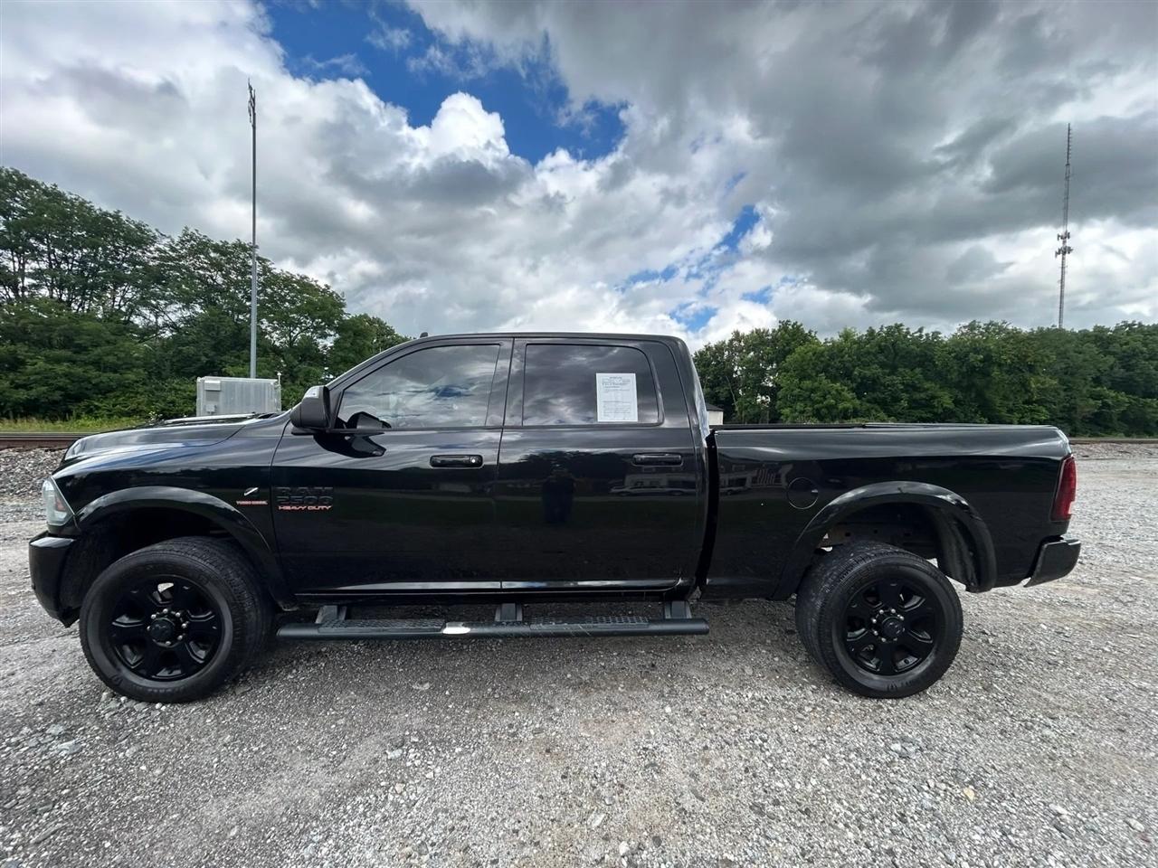 RAM 2500 Laramie Crew Cab SWB 4WD 2016