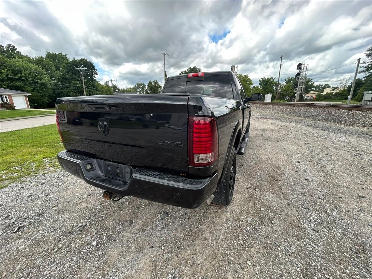 RAM 2500 Laramie Crew Cab SWB 4WD 2016