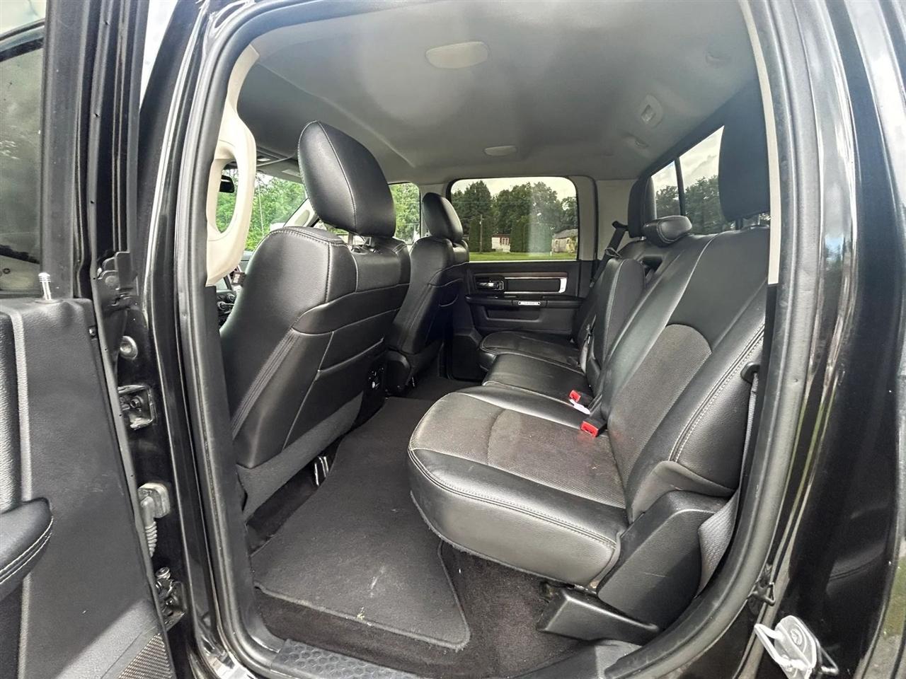 RAM 2500 Laramie Crew Cab SWB 4WD 2016