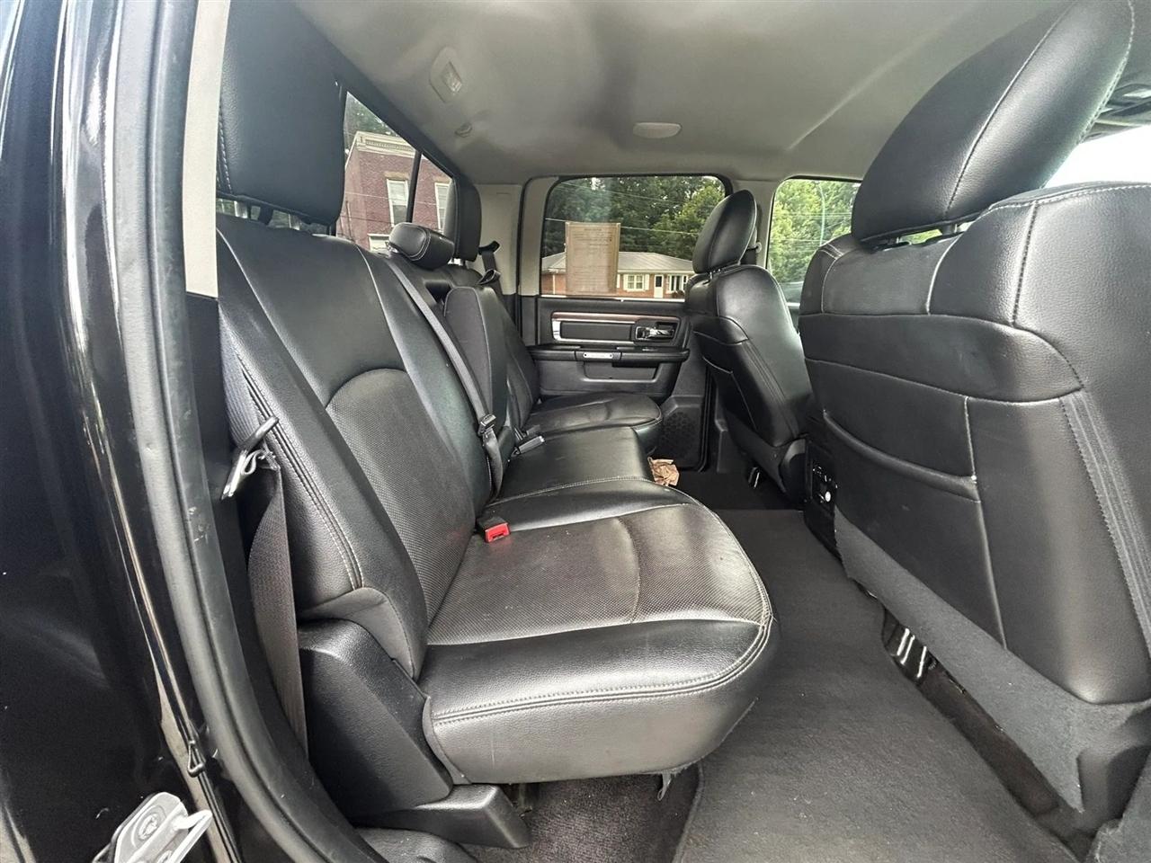 RAM 2500 Laramie Crew Cab SWB 4WD 2016