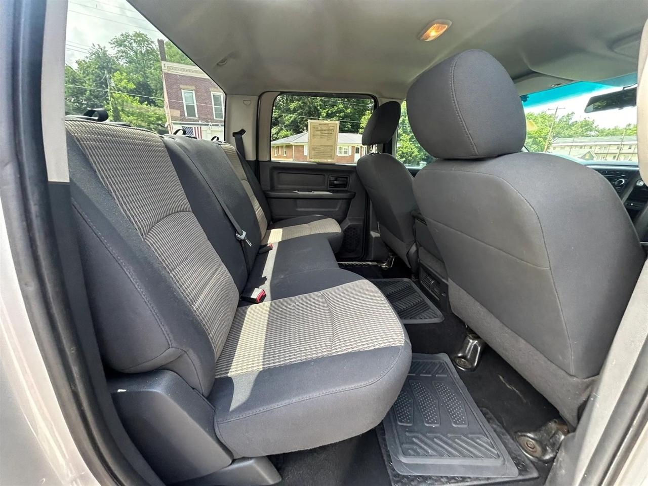 RAM 2500 ST Crew Cab LWB 4WD 2011