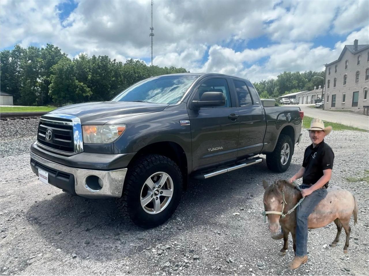 Toyota Tundra Tundra-Grade 5.7L FFV Double Cab 4WD 2013