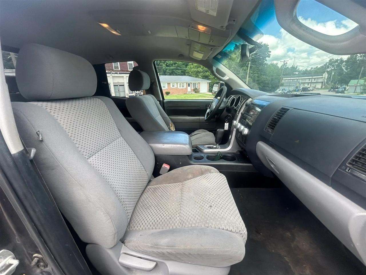 Toyota Tundra Tundra-Grade 5.7L FFV Double Cab 4WD 2013