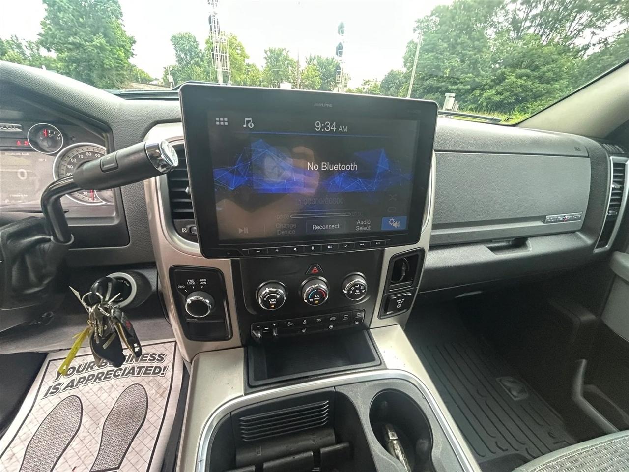 RAM 2500 SLT Crew Cab SWB 4WD 2018
