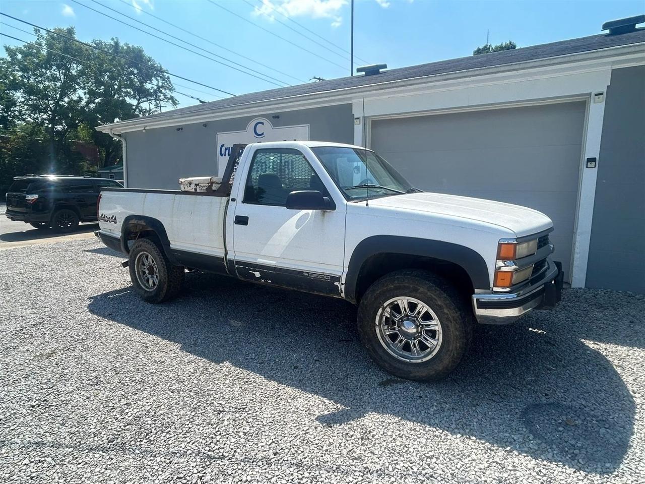 1998 Chevrolet C/K 2500 Reg. Cab 4WD