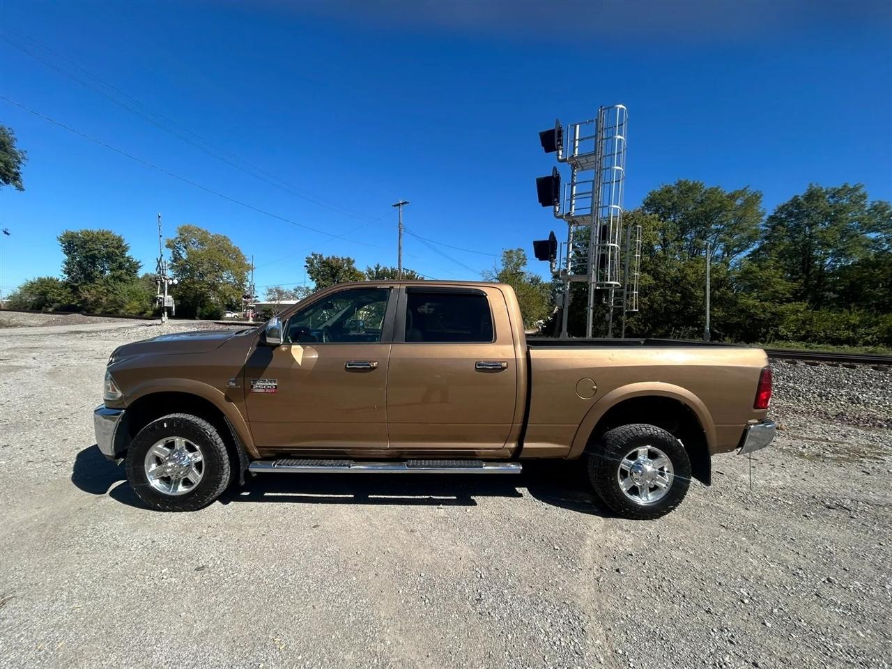 RAM 2500 Laramie Crew Cab SWB 4WD 2012