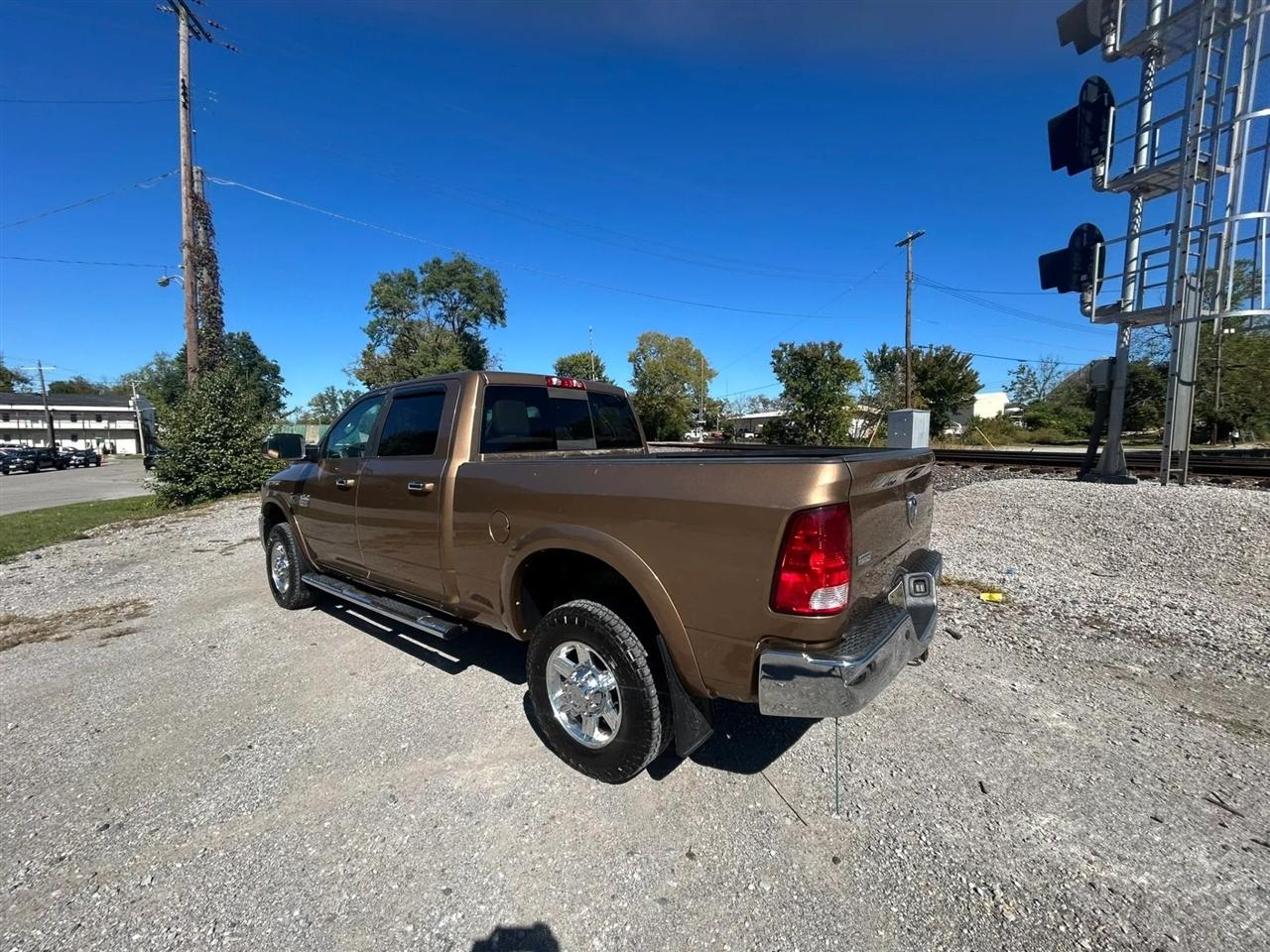 RAM 2500 Laramie Crew Cab SWB 4WD 2012