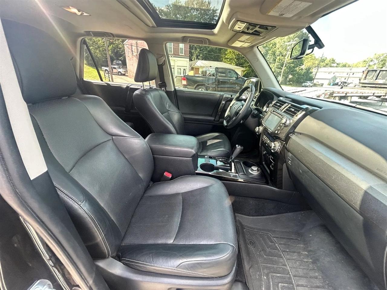 Toyota 4Runner Limited 4WD V6 2019