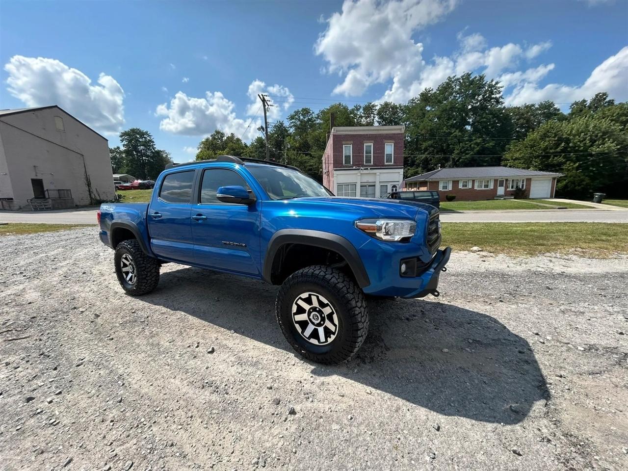 Toyota Tacoma SR5 Double Cab Long Bed V6 6AT 4WD 2016