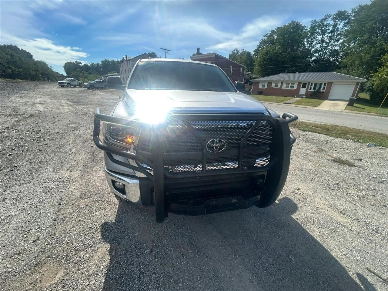 Toyota Tundra SR5 5.7L V8 FFV CrewMax 4WD 2014