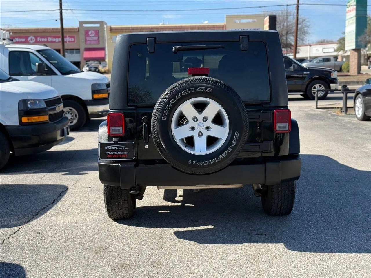 Jeep Wrangler Unlimited 4WD 4dr Sport 2012