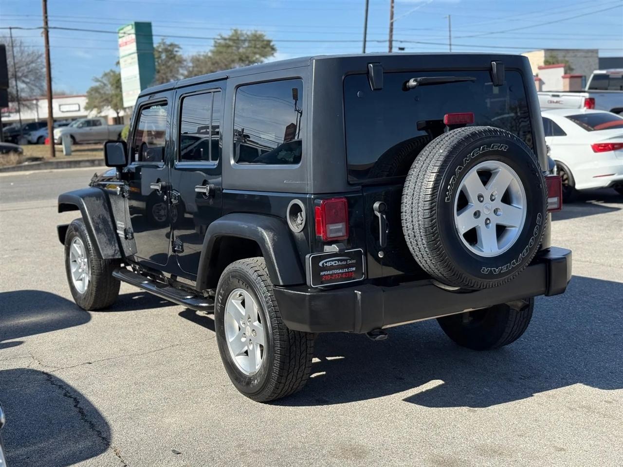 Jeep Wrangler Unlimited 4WD 4dr Sport 2012