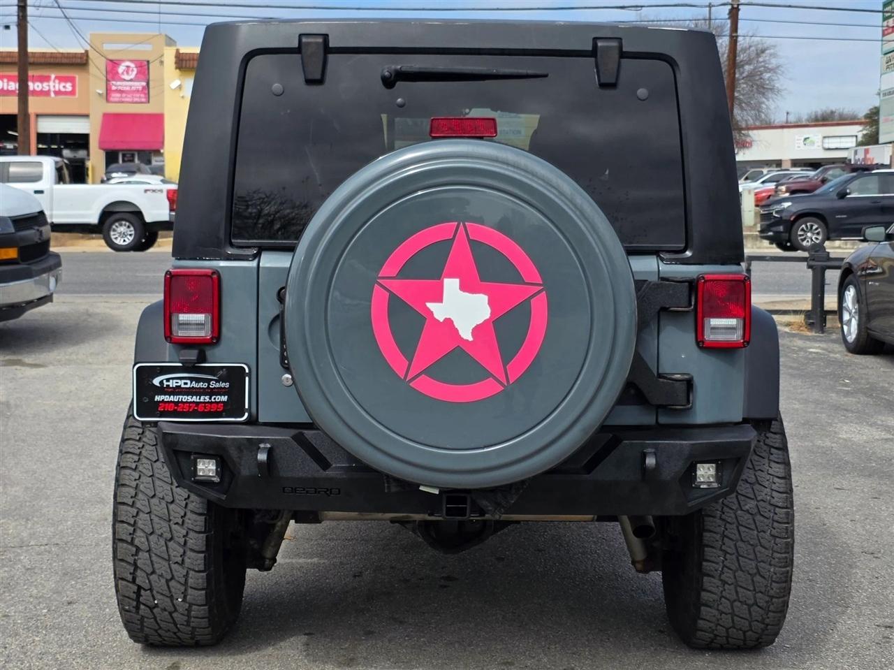 Jeep Wrangler Unlimited 4WD 4dr Sahara 2015