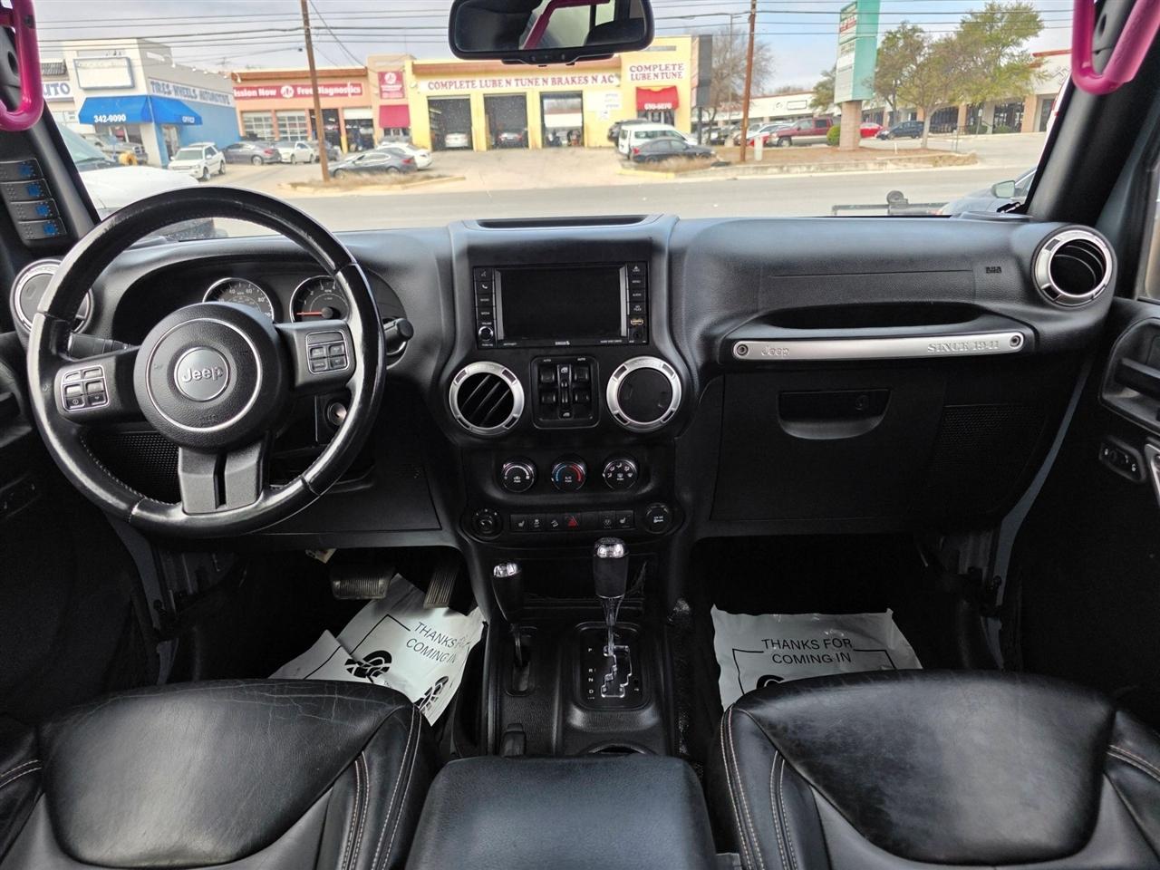 Jeep Wrangler Unlimited 4WD 4dr Sahara 2015