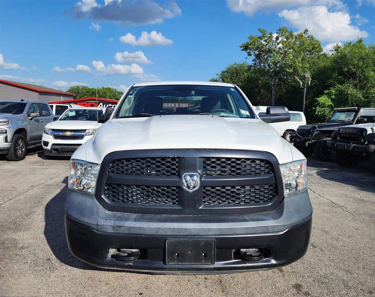 RAM 1500 4WD Quad Cab 140.5" Tradesman 2016