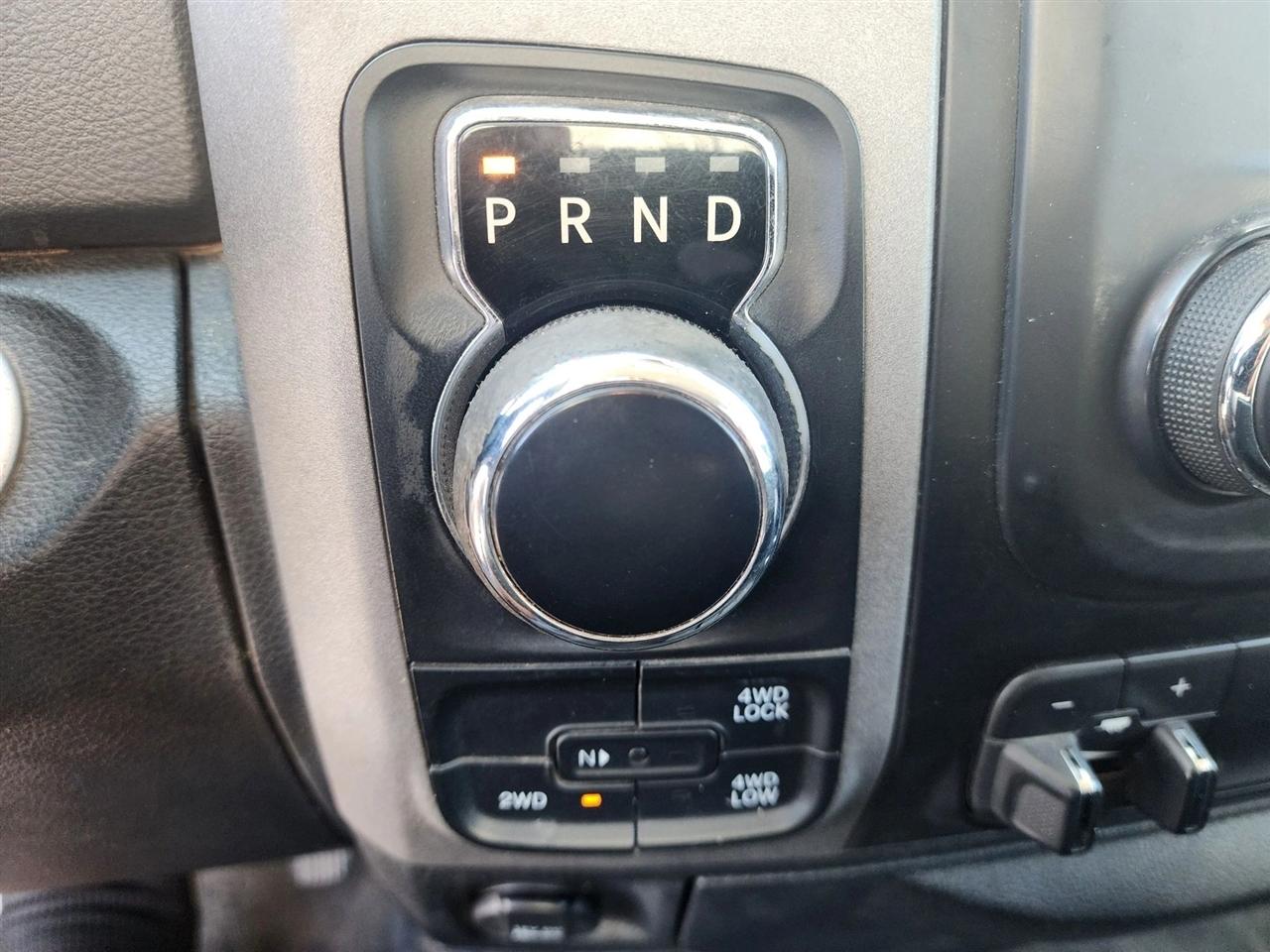 RAM 1500 4WD Quad Cab 140.5" Tradesman 2016