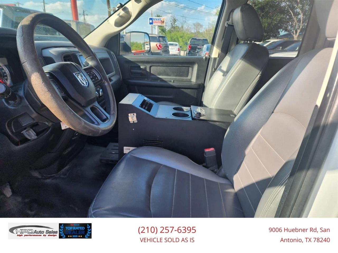 RAM 1500 4WD Quad Cab 140.5" Tradesman 2016