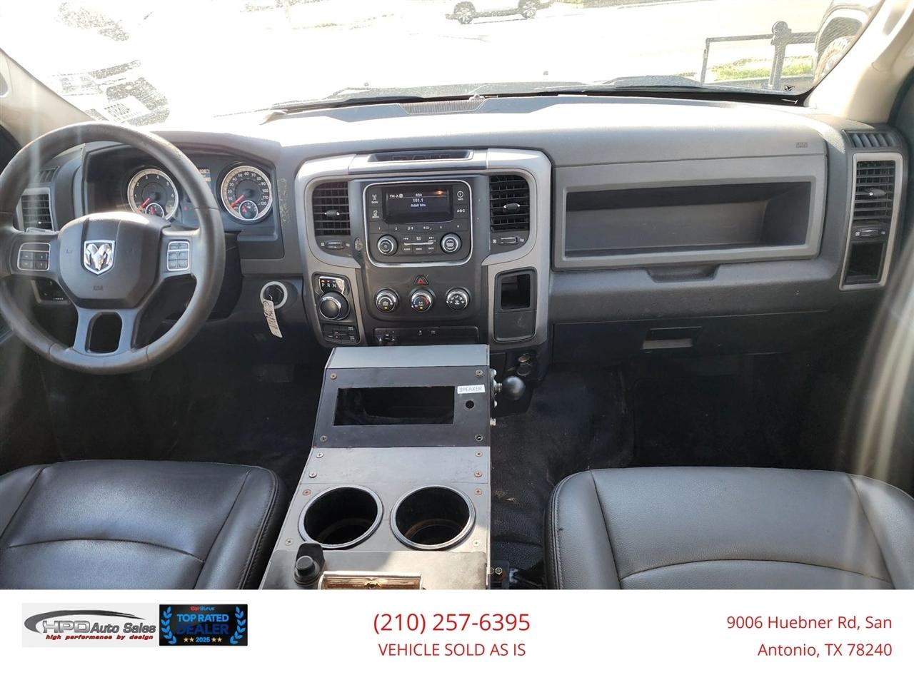 RAM 1500 4WD Quad Cab 140.5" Tradesman 2016