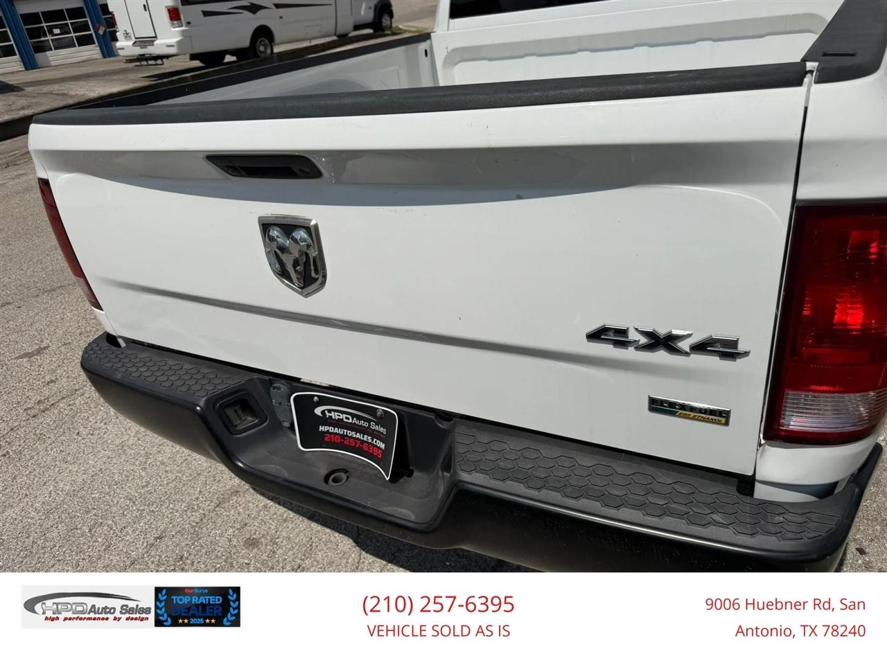 RAM 1500 4WD Quad Cab 140.5" Tradesman 2016