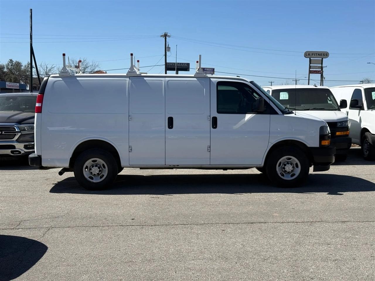 Chevrolet Express Cargo Van RWD 2500 135" 2021